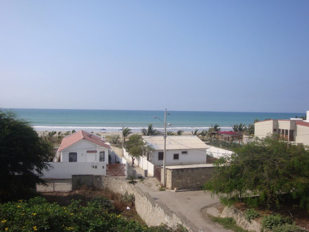 Real Estate in Punta Blanca Ecuador Ten Year Old Ocean View Condo
