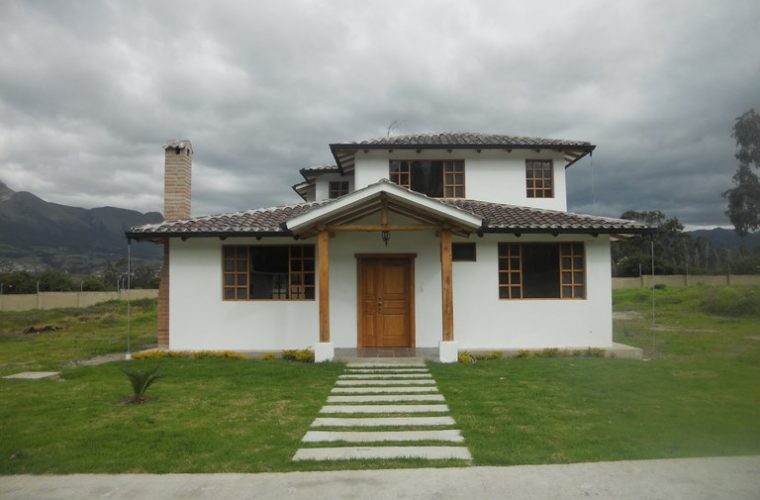 Cotacachi Ecuador Real Estate Viva Tropical